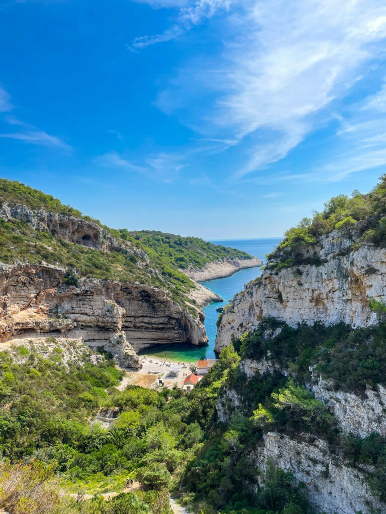 Zlatni rat Brač – jedinstveni prirodni fenomen koji mijenja oblik