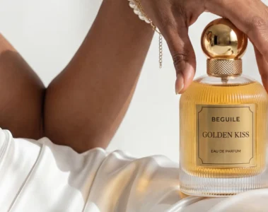 miris Beguile, parfem Golden Kiss, niche parfem, parfem za žene, luksuzni mirisi, ženstveni parfem, elegantan parfem, novi parfem, suvremeni parfem, parfem s vanilijom