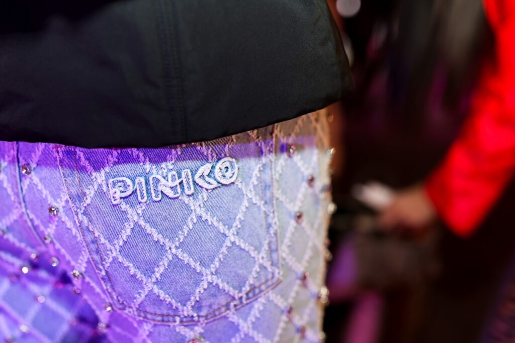 PINKO predstavio novu kolekciju u Zagrebu, Estate Italiana kampanja u Zagrebu, modni događaj PINKO u Petom kupeu, talijansko ljeto inspiracija za novu kolekciju, Franka Batelić nastup na PINKO događanju, PINKO kolekcija inspirirana talijanskim ljetom, što je PINKO predstavio u Zagrebu, modna večer u Zagrebu inspirirana Italijom, Peti kupe ugostio PINKO događanje, uzvanici na PINKO događanju u Zagrebu