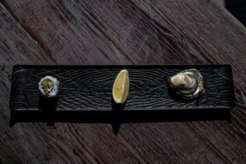 mjesec kamenica, malostonske kamenice, kako jesti kamenice, Bota Šare, kamenice u ožujku