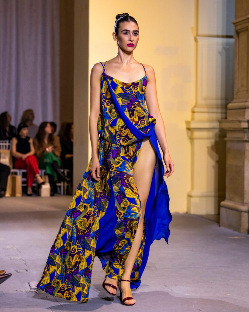 Robert Sever predstavio kolekciju Arete u Oktogonu, nova kolekcija Roberta Severa za proljeće/ljeto 2026, modna revija Robert Sever Nacionalni muzej moderne umjetnosti, kolekcija Arete spoj mode glazbe i performansa, Robert Sever Arete 60 lookova, poznata lica na reviji Roberta Severa, Oktogon bio kulisa za novu kolekciju Roberta Severa, suvremena elegancija u novoj kolekciji Roberta Severa boutique.hr